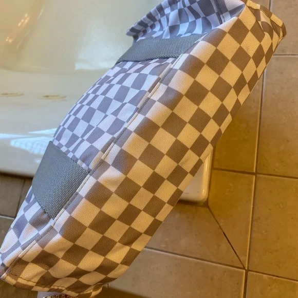 Canvelle Small Boxy Tote - Picture 4 of 8